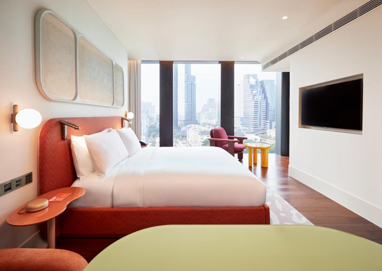 The Standard, Bangkok Mahanakhon Exteriér fotografie A room at the hotel