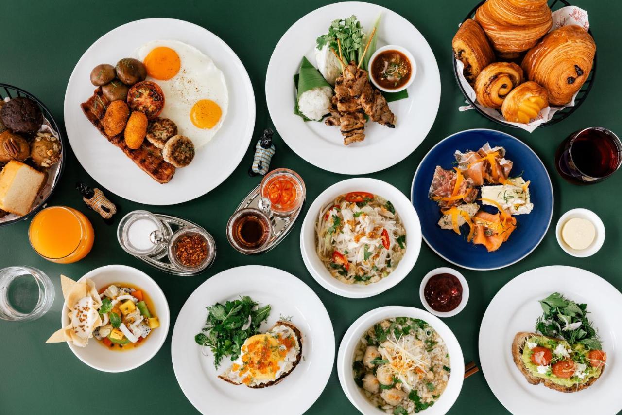 The Standard, Bangkok Mahanakhon Exteriér fotografie A selection of dishes from the menu
