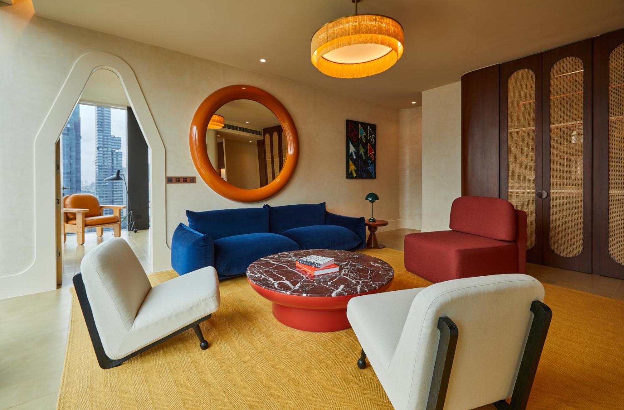 The Standard, Bangkok Mahanakhon Pokoj fotografie The interior of a suite at the Mandarin Oriental, Hong Kong